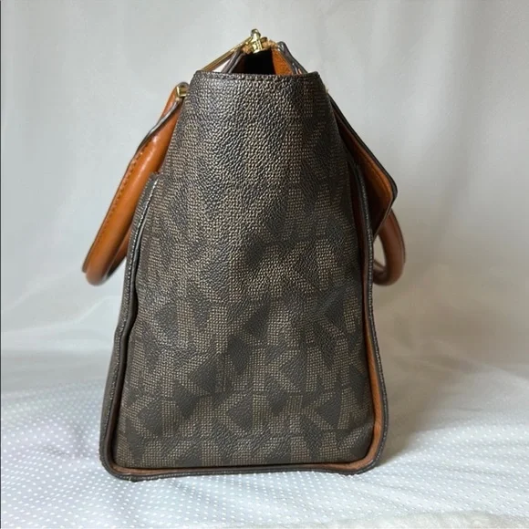 EUC Michael Kors Signature Hudson Large Satchel Shoulder Bag w/crossbody strap